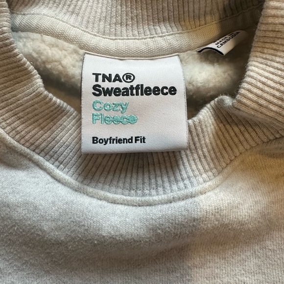 Aritzia TNA Sweatfleece Cozy Fleece Boyfriend Crew Sweatshirt Light Heather Grey - Picture 8 of 8